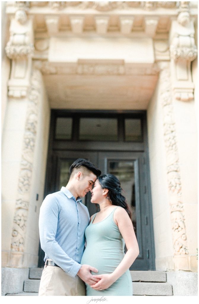 maternity session in front hotel st paul in old montreal