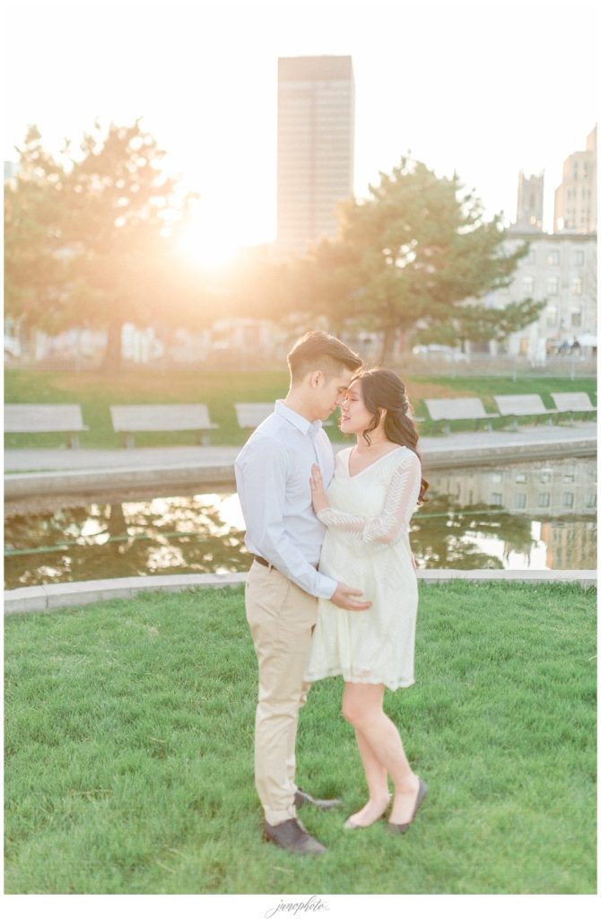maternity session in the old port of montreal
