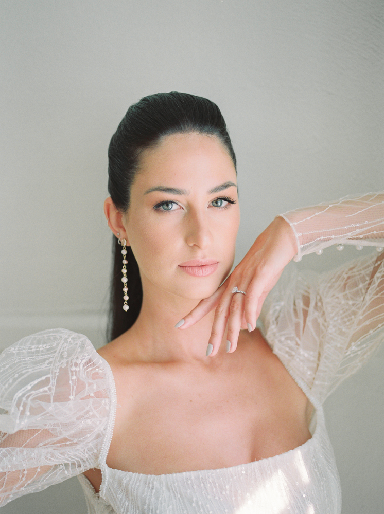 Light and airy bridal portrait taken during a styled shoot in Montreal