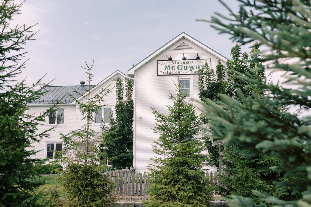 Wedding at Auberge McGowan Wedding Venue – Georgeville